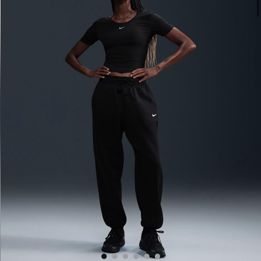 Nike Sportswear Phoenix Fleece Sweatpants in Black